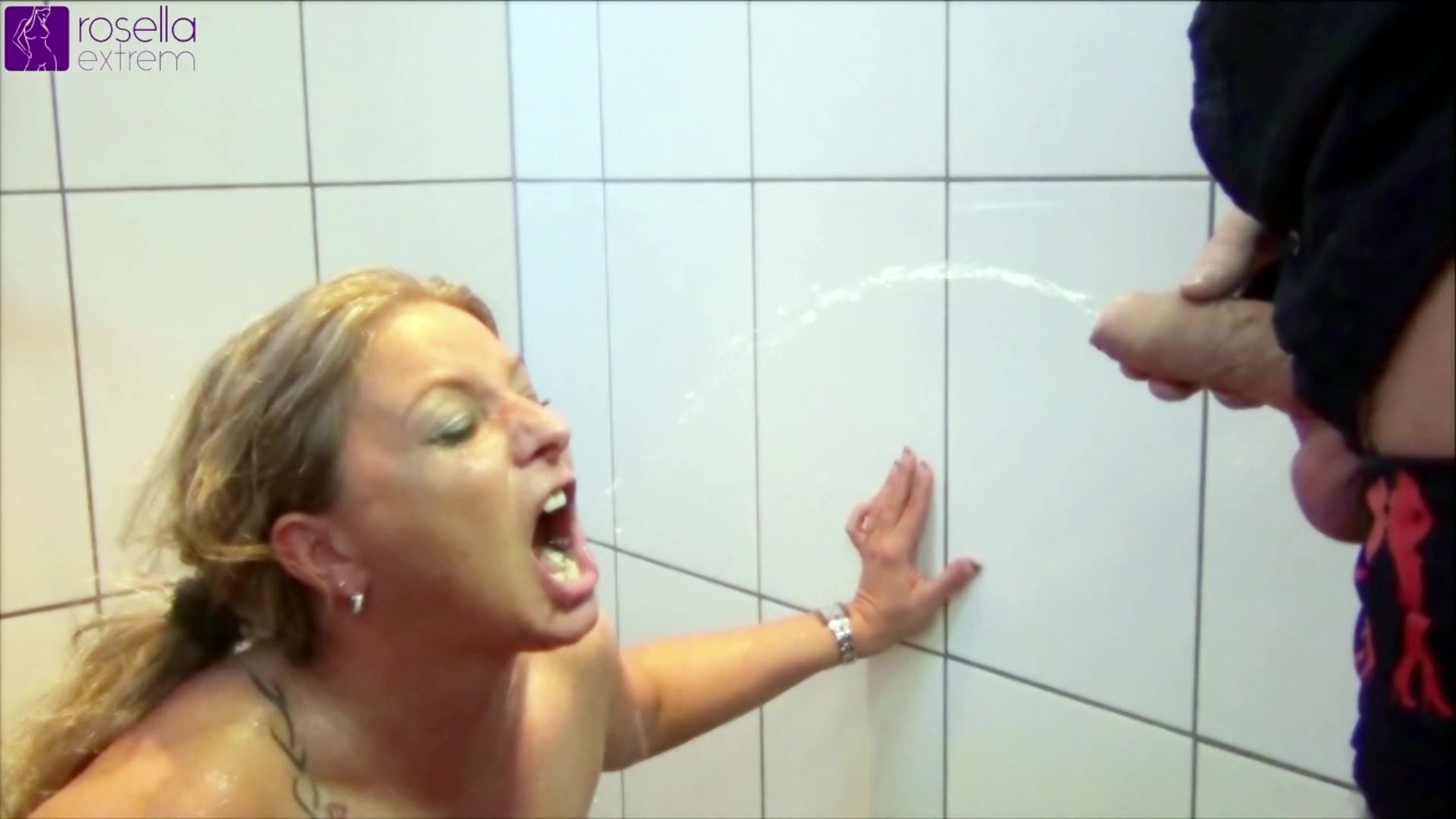 RosellaExtrem – In the gym shower used dirty!