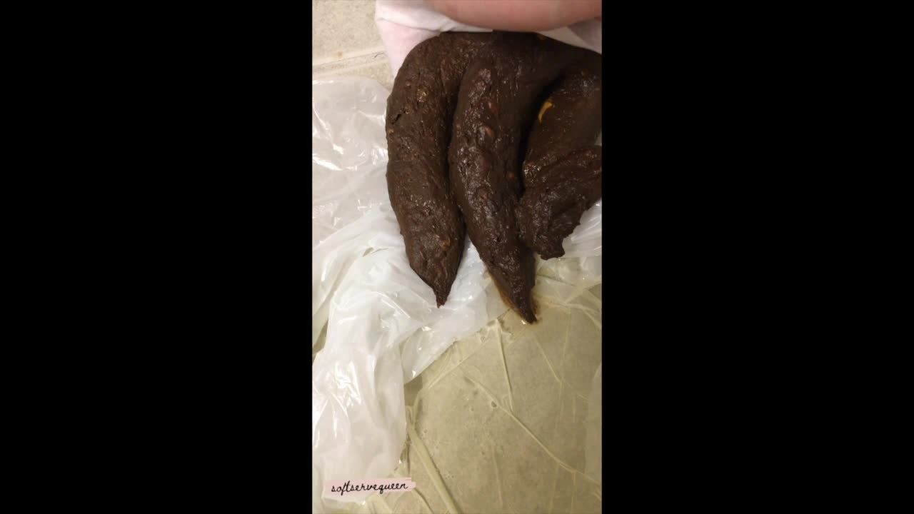 softservequeen – Plump ass pumps out 2 loads!