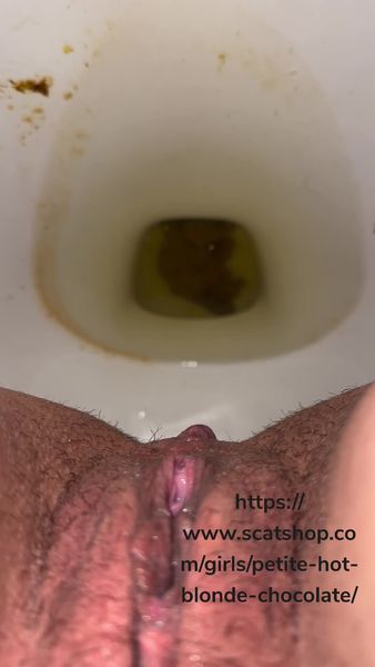 SarahWestChococlate13 – Wet and moist sounds and a prolapsed asshole!