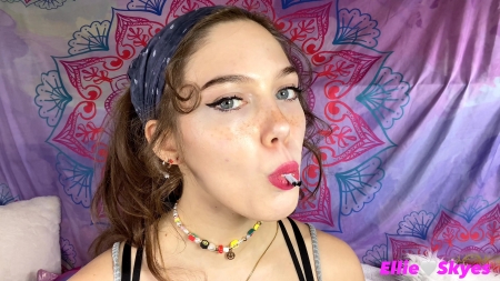 EllieSkyes - Gentle Giantess Face Focus Fetish-173505