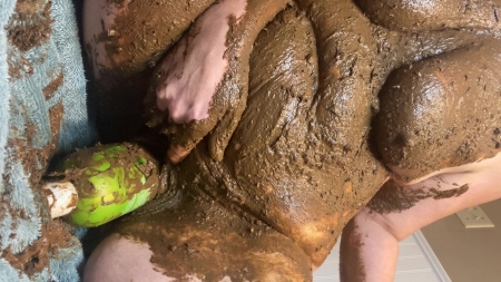 Allura – Poop Covered Fucking A Big Bottle [pooping Porn And Diarrhea Scat Xxx]
