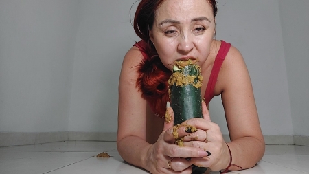 Sarathonson – Shit Covered Cucumber [pooping Porn And Diarrhea Scat Xxx]