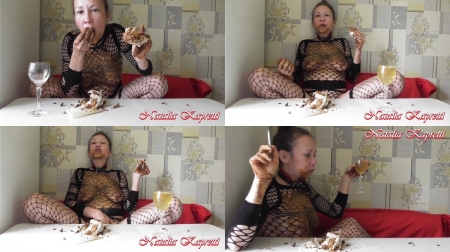 Mistress – Shit And Urine – Enjoyment Taste For Maya