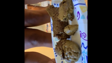Scatfreekzclub – Sexy Onesie & Thick Turds