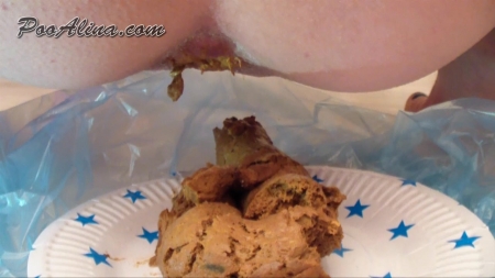 Suppkakiem – Alina Dancing And Big Pooping – Really Close-Up