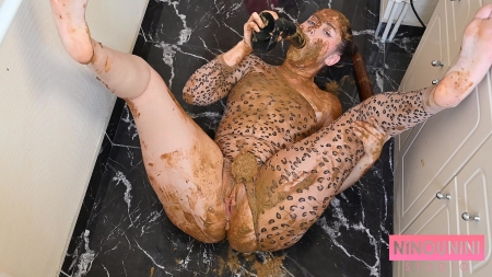 Ninounini – Eating Shit In The Family Bathroom