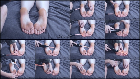 Clairecoda – Violet Wand Foot Tickles Clairecoda – Violet Wand Foot Tickles