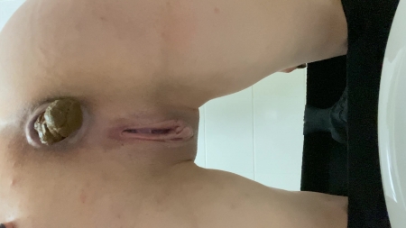 Holycrap – Poop Triple Shit Of Different Consistencies