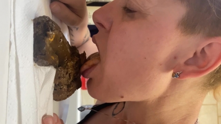 Xshayxshayx – Tongue In Shit