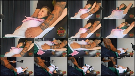 Tickletrash – Andi The Anime Expo Cosplayer's Ticklish Sides Exposed