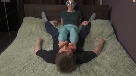 Beautiful Girls - Mrs Loves To Be Worshipped At Her Divine Feet