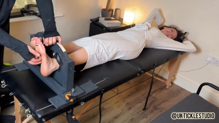 Ukticklestudio – Tammie Gets Tickled Crazy In The Stocks-Mf, Ticklingfeet, Ticklingupperbody
