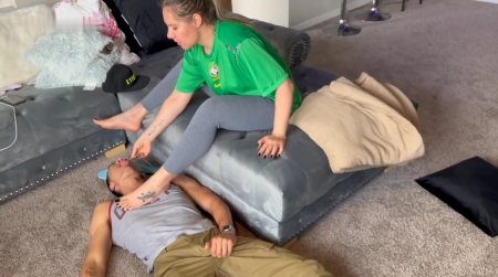 Goddess Grazi - Sanding My Toenails In The Fans Mouth-Fetish