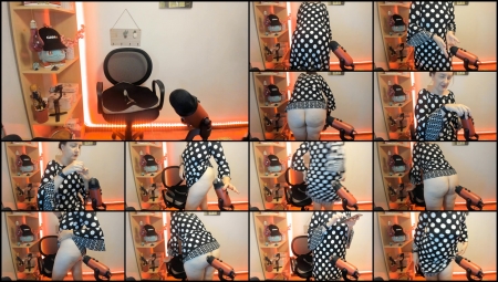 Nicolettaxxx – Farts Over Professional Microphone Nicolettaxxx – Farts Over Professional Microphone