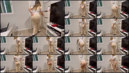 Yourfantasy6190 – Pooping Desperation In Cream Jeans