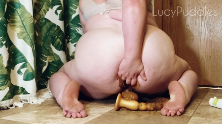 Lucypuddles – Deeply Stuffing My Dirty Ass