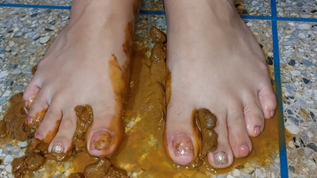 Love Scat Catx – Fill My Pretty Feet With Shit