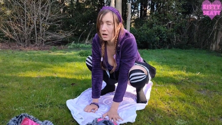 Kitty Skatt – Public Park Pantypoop-Horny Shame Struggle