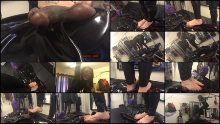 Sadistic Queens - Squishysax - Miss Julia Taylor - Bodybag Ball Bouncing-Ballabuse Sadistic Queens - Squishysax - Miss Julia Taylor - Bodybag Ball Bouncing-Ballabuse