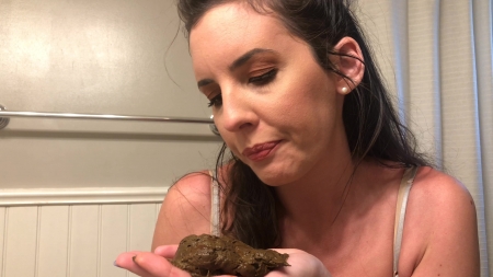 Tina Amazon – Shitting In My Hand