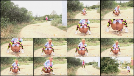 Got2pee - Chrissy Fox (making A Puddle) [1080p]