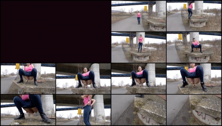 Tiny Tina – Pissing Scene 14