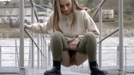 Nicole Sweet – Pissing Scene 8