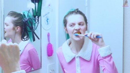 Maria Anjel – My Morning Brushing Routine