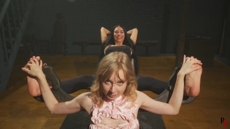 Rfstudioproduction – Adriana In Stocks – Big 11 Size Feet Tickling By Mandy- Ff,, Ticklingfeet, T...