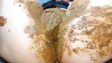 Love Scat Catx – Filling My Pussy With Shit