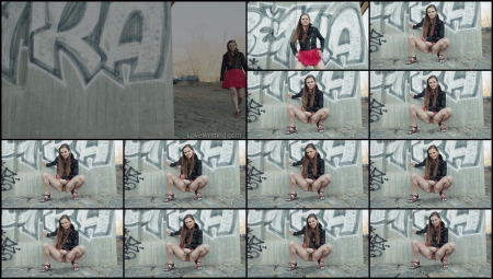 Riddy – Pissing Scene 4