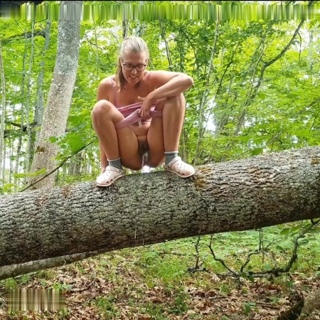 Thearemmel – I Pee From A Tree In The Forest – Outdoor